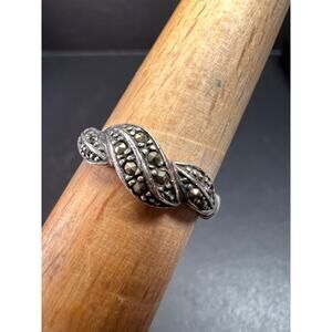 Vintage sterling silver marcasite twist ring size 7